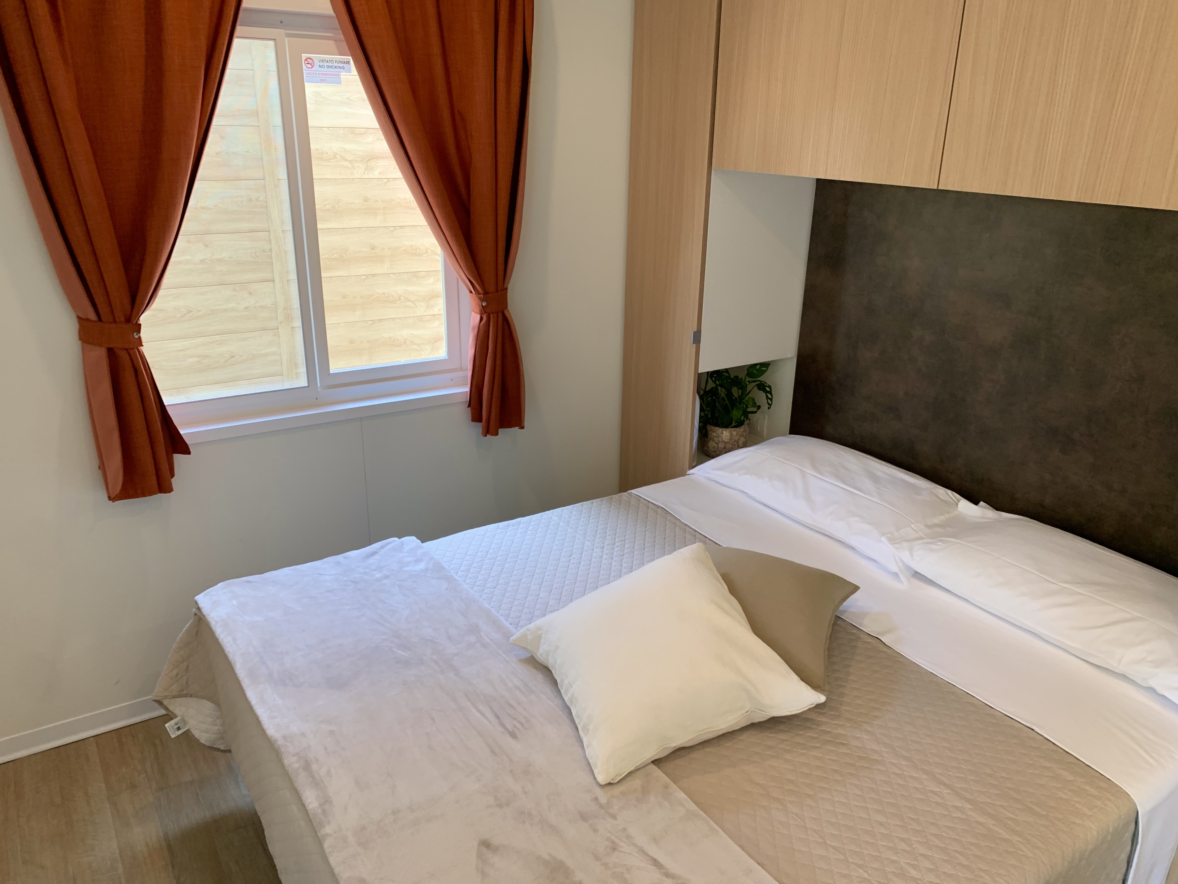 Casa Mobile Central Dog campeggio sul lago di Garda salotto accogliente